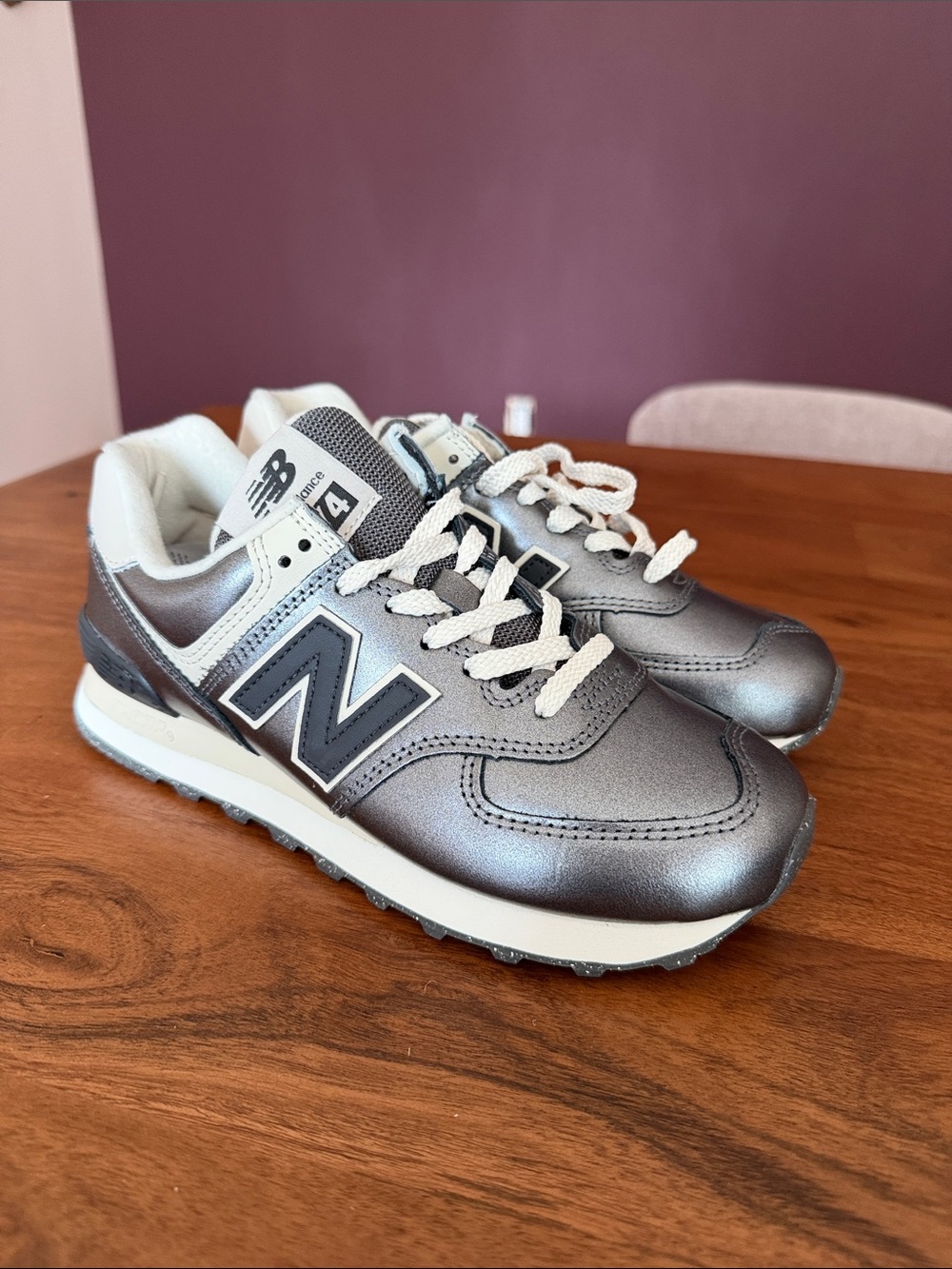 NWT New Balance Metallic Gray and White Sneakers WOMENS 7